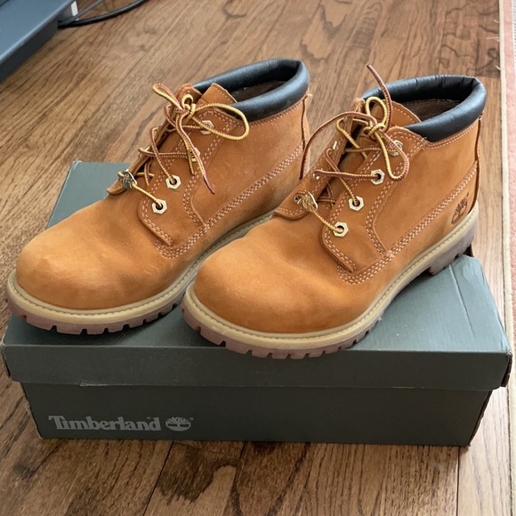 TIMBERLAND NELLIE CHUKKAS SZ 8.5 - Picture 3 of 7
